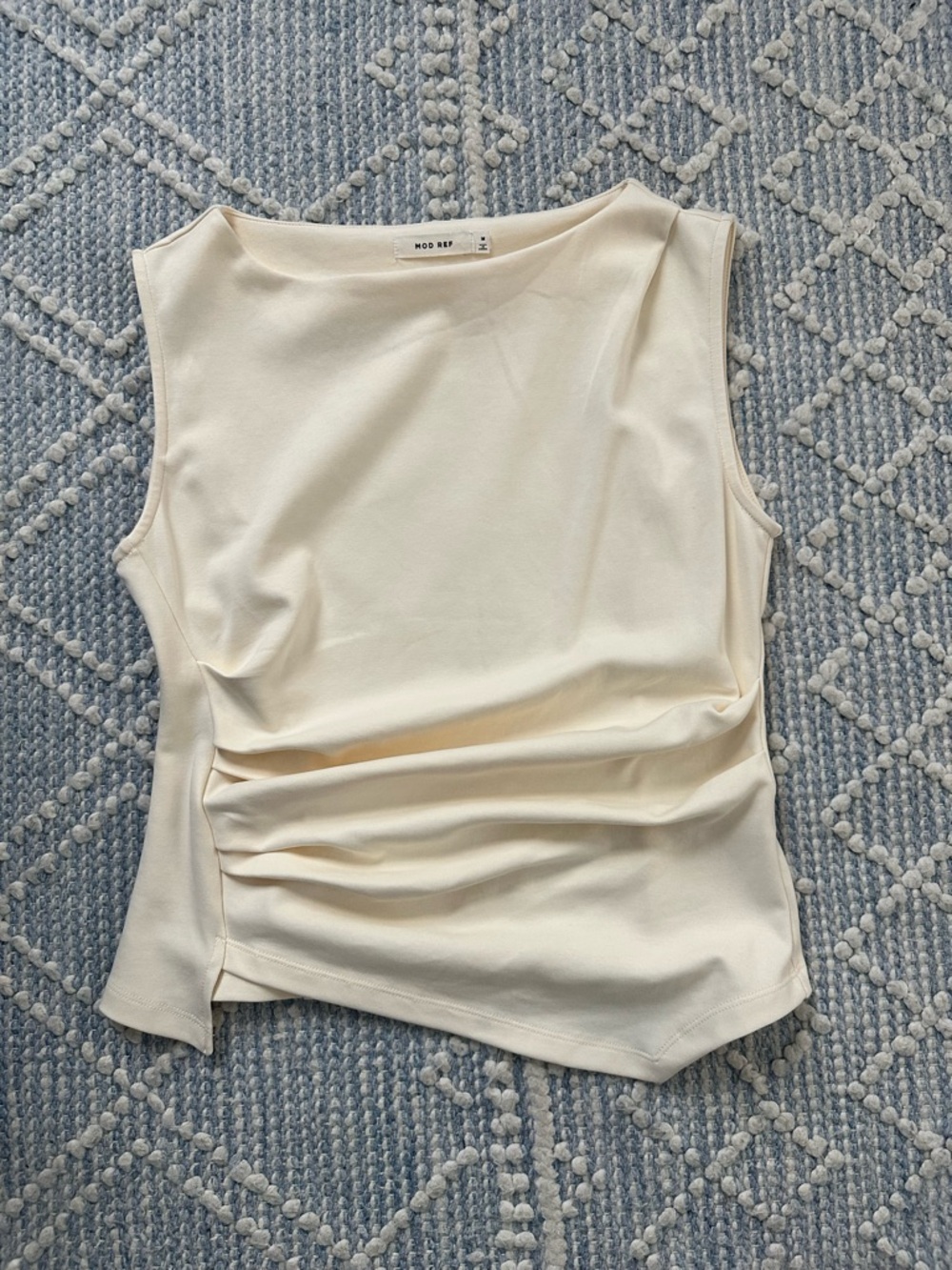 Mod Ref Cream Sleeveless Ruched Knit Top Size M